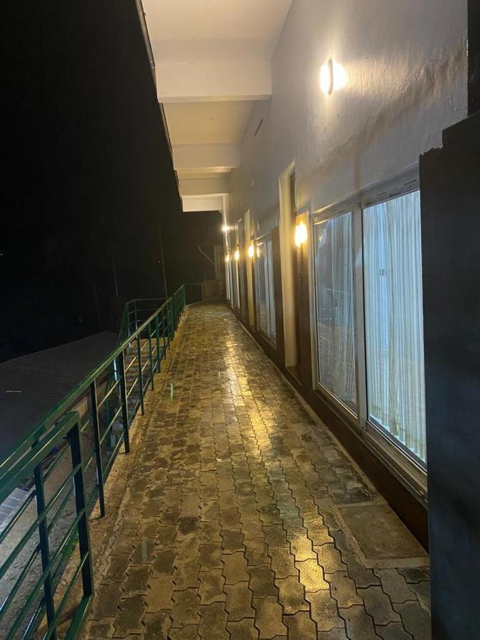 Earth Lounge Resort 瓦加蒙 外观 照片